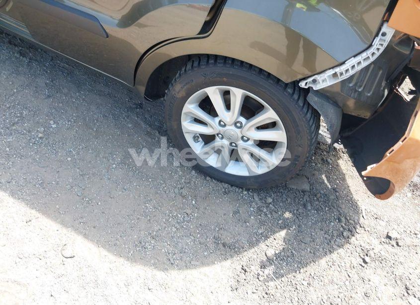 Photo 12 of 2012 Kia Soul + (VIN KNDJT2A64C7472398)