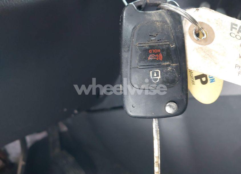 Photo 11 of 2013 Kia Soul + (VIN KNDJT2A64D7483886)