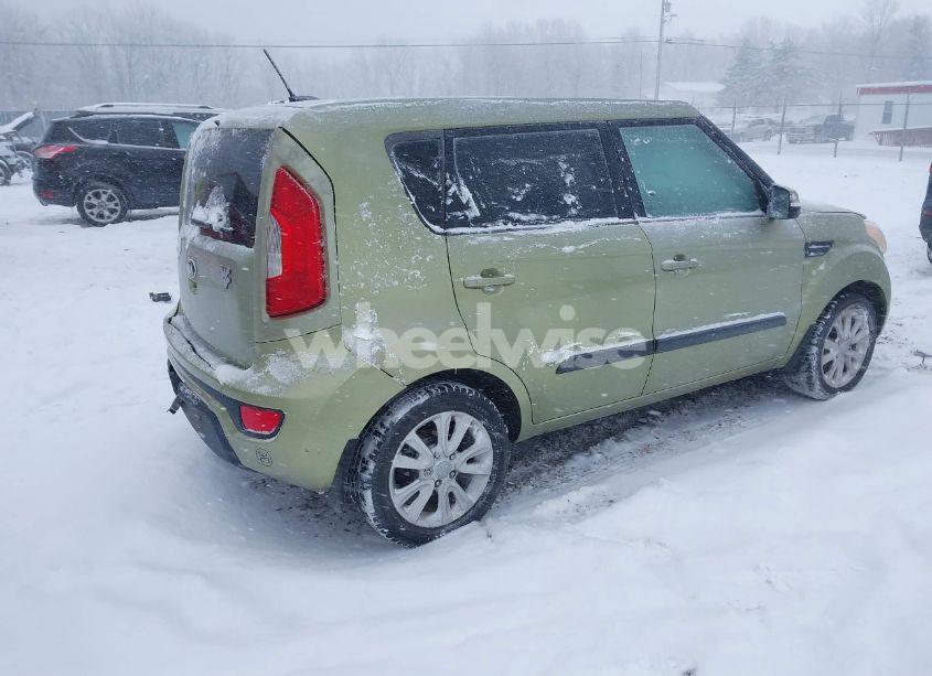 Photo 4 of 2013 Kia Soul + (VIN KNDJT2A64D7483886)
