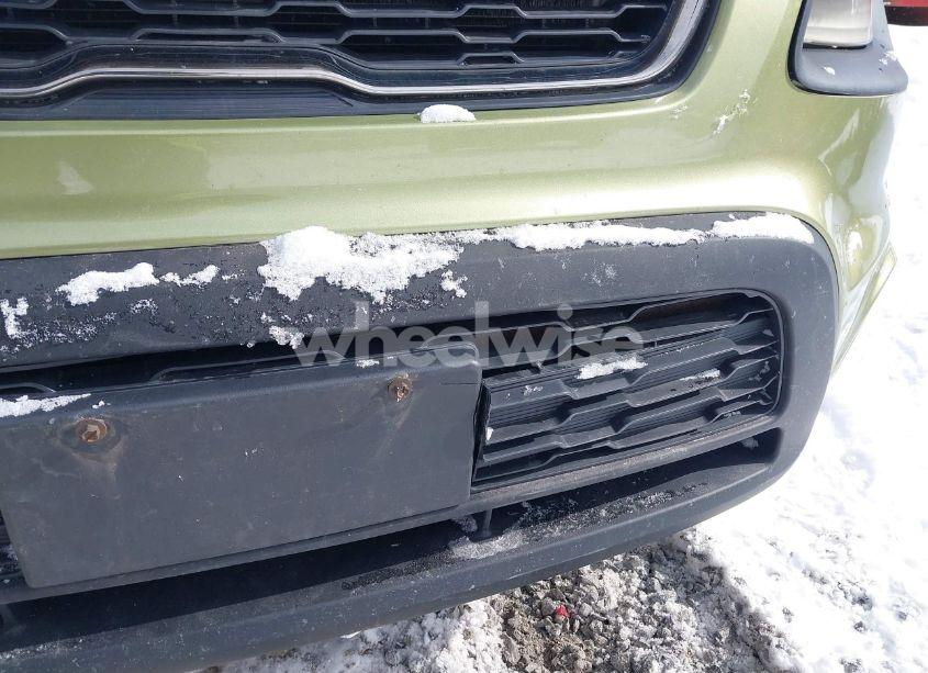 Photo 6 of 2013 Kia Soul + (VIN KNDJT2A64D7483886)