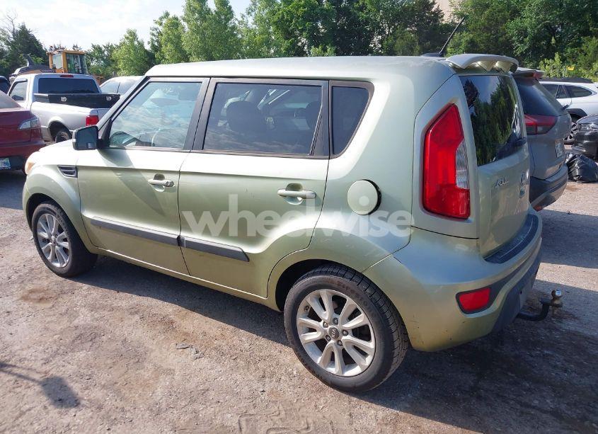 Photo 3 of 2013 Kia Soul + (VIN KNDJT2A64D7556190)