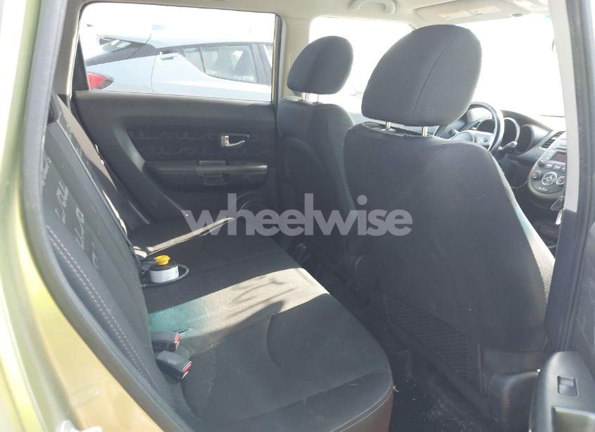 Photo 8 of 2013 Kia Soul + (VIN KNDJT2A64D7556190)