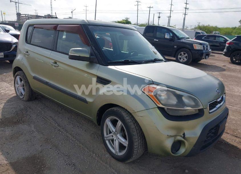 2012 Kia Soul + (VIN KNDJT2A65C7355400) main photo