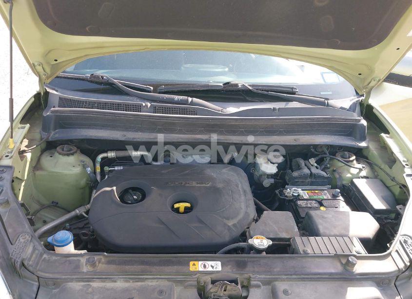 Photo 10 of 2012 Kia Soul + (VIN KNDJT2A65C7355400)