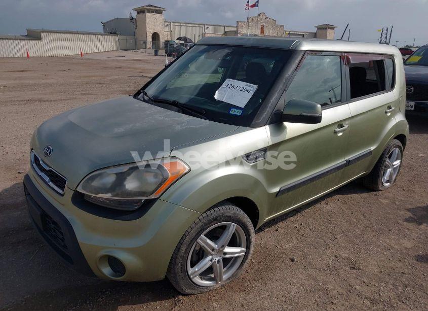 Photo 2 of 2012 Kia Soul + (VIN KNDJT2A65C7355400)