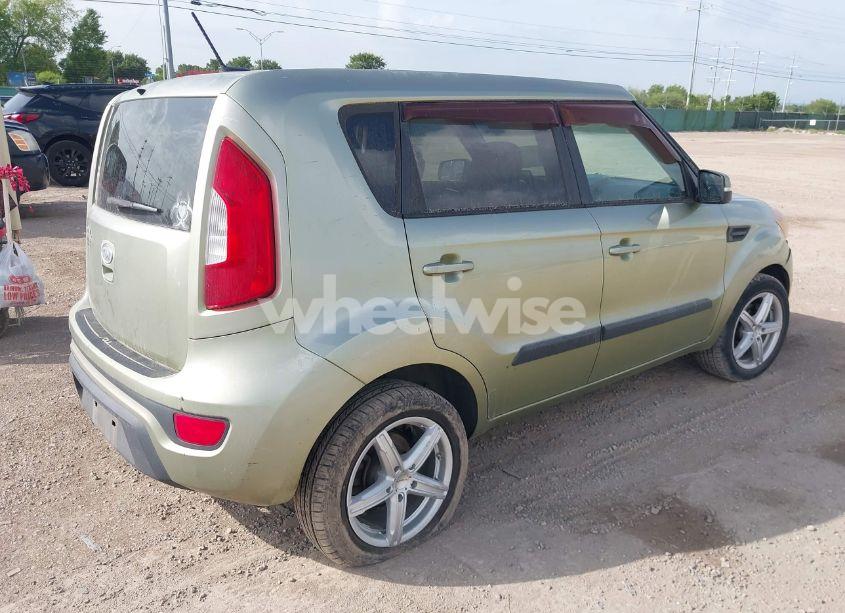 Photo 4 of 2012 Kia Soul + (VIN KNDJT2A65C7355400)