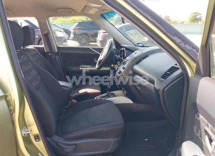 Photo 5 of 2012 Kia Soul + (VIN KNDJT2A65C7355400)
