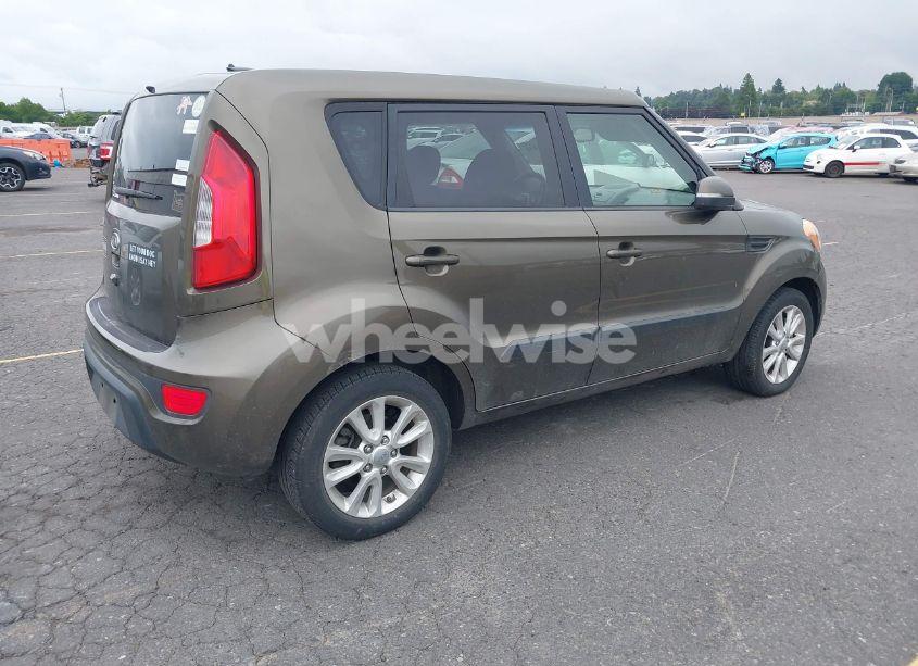 Photo 4 of 2012 Kia Soul + (VIN KNDJT2A65C7372441)