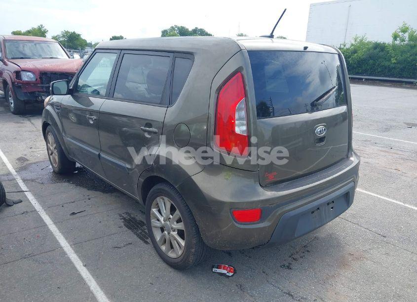Photo 3 of 2012 Kia Soul + (VIN KNDJT2A65C7399381)