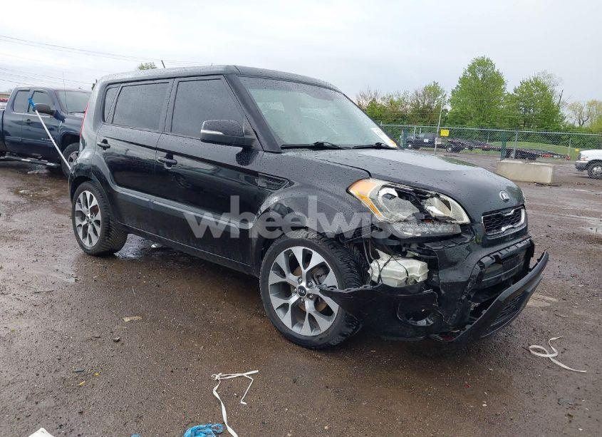 2013 Kia Soul ! (VIN KNDJT2A65D7484089) main photo
