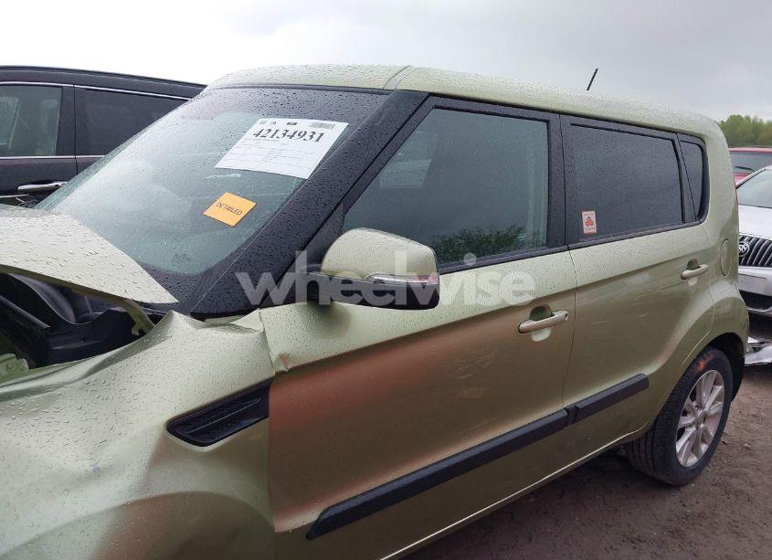 Photo 15 of 2013 Kia Soul + (VIN KNDJT2A65D7575671)