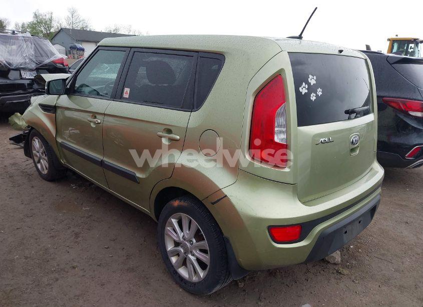 Photo 3 of 2013 Kia Soul + (VIN KNDJT2A65D7575671)