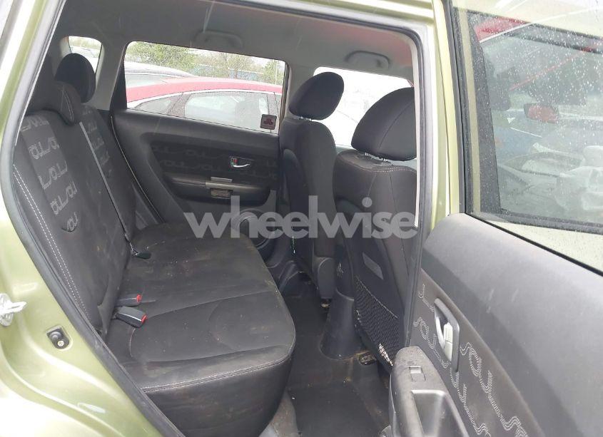 Photo 8 of 2013 Kia Soul + (VIN KNDJT2A65D7575671)