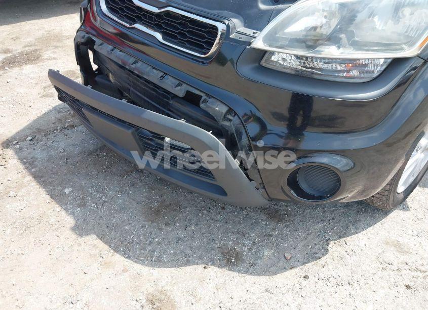 Photo 6 of 2013 Kia Soul + (VIN KNDJT2A65D7609737)