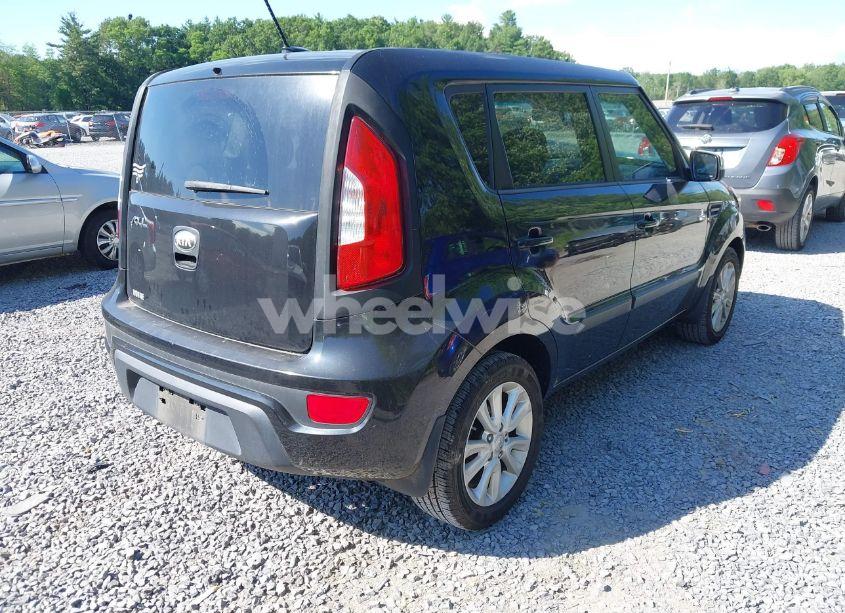 Photo 4 of 2013 Kia Soul + (VIN KNDJT2A65D7752624)