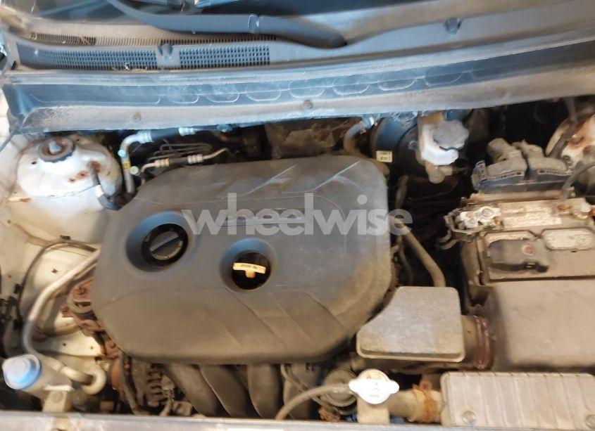 Photo 10 of 2012 Kia Soul + (VIN KNDJT2A66C7403227)