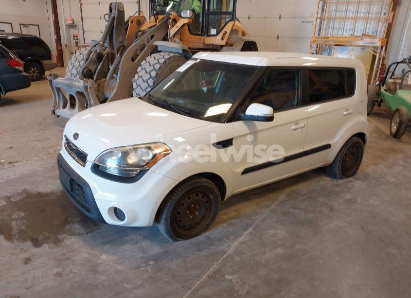 Photo 2 of 2012 Kia Soul + (VIN KNDJT2A66C7403227)