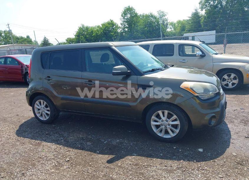 Photo 13 of 2012 Kia Soul + (VIN KNDJT2A66C7457045)