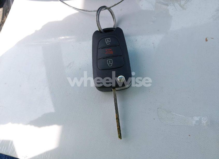 Photo 11 of 2012 Kia Soul + (VIN KNDJT2A66C7739167)