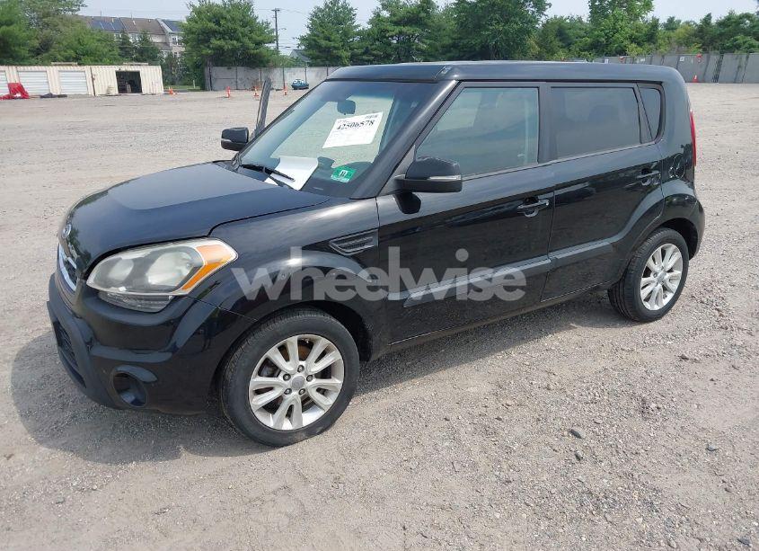 Photo 2 of 2012 Kia Soul + (VIN KNDJT2A66C7739167)