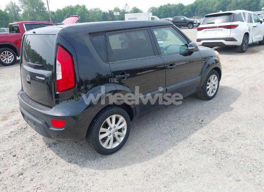 Photo 4 of 2012 Kia Soul + (VIN KNDJT2A66C7739167)