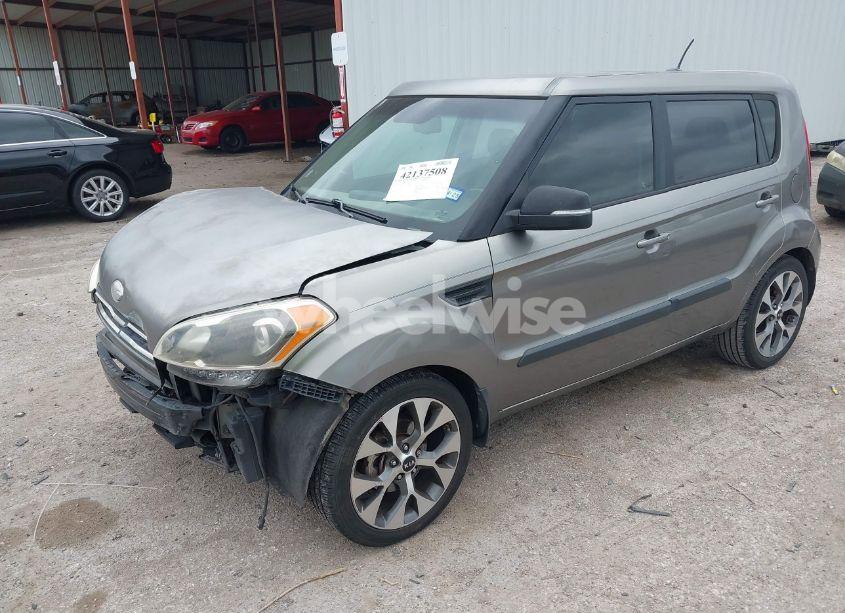 Photo 2 of 2013 Kia Soul ! (VIN KNDJT2A66D7605468)