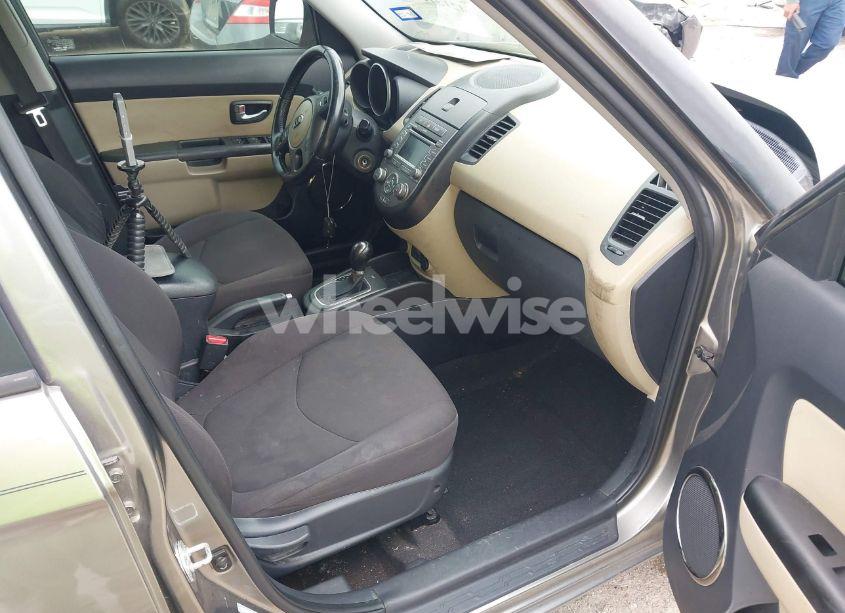 Photo 5 of 2013 Kia Soul ! (VIN KNDJT2A66D7605468)