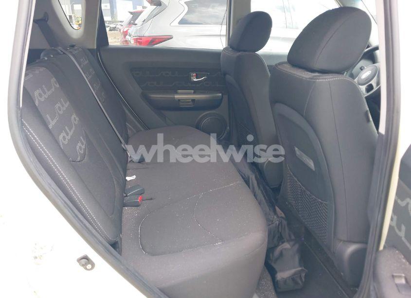 Photo 8 of 2013 Kia Soul + (VIN KNDJT2A66D7775006)