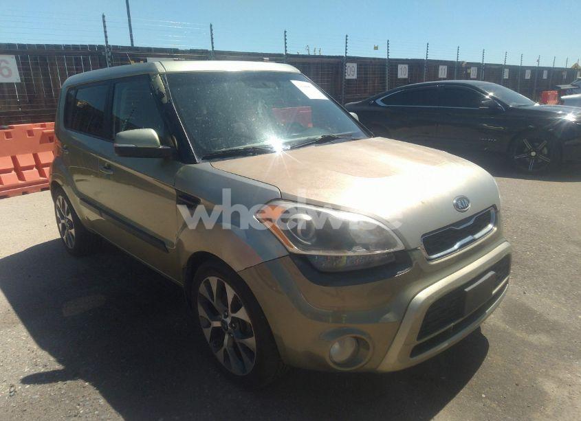 2012 Kia Soul ! (VIN KNDJT2A67C7371369) main photo