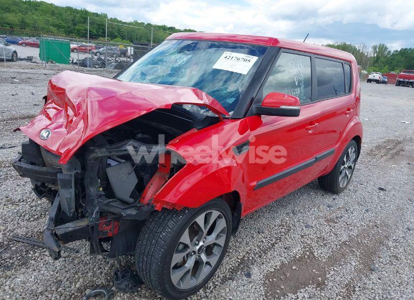 Photo 2 of 2013 Kia Soul ! (VIN KNDJT2A67D7512975)