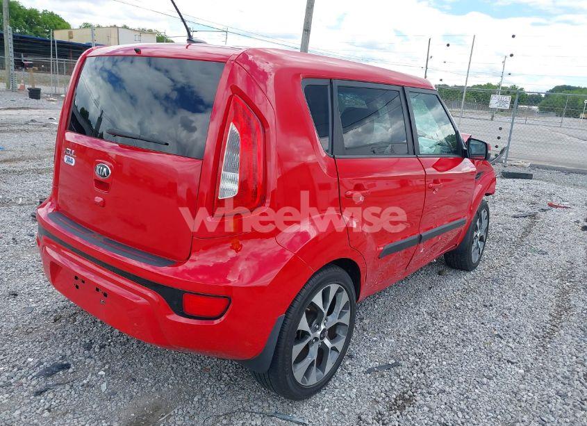 Photo 4 of 2013 Kia Soul ! (VIN KNDJT2A67D7512975)