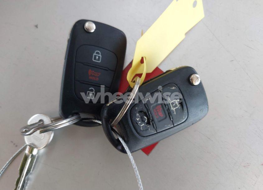 Photo 11 of 2013 Kia Soul + (VIN KNDJT2A67D7526780)