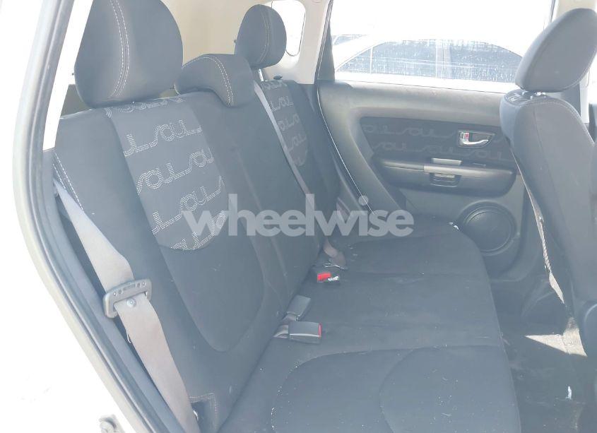 Photo 8 of 2013 Kia Soul + (VIN KNDJT2A67D7574389)