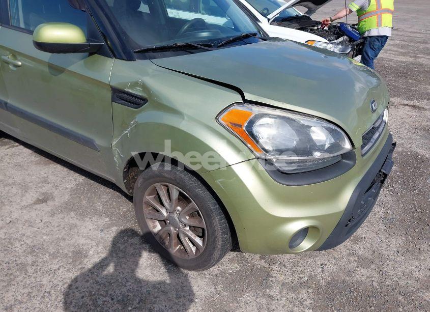 Photo 6 of 2013 Kia Soul + (VIN KNDJT2A67D7578295)