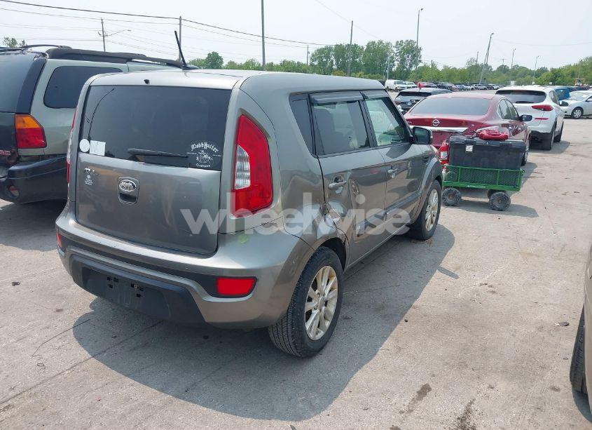 Photo 4 of 2012 Kia Soul + (VIN KNDJT2A68C7368822)