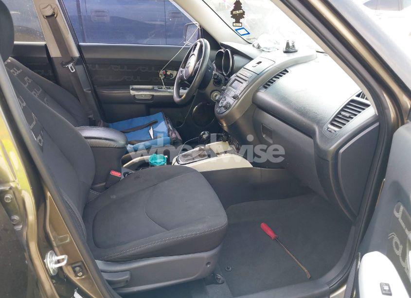 Photo 5 of 2012 Kia Soul + (VIN KNDJT2A68C7369873)