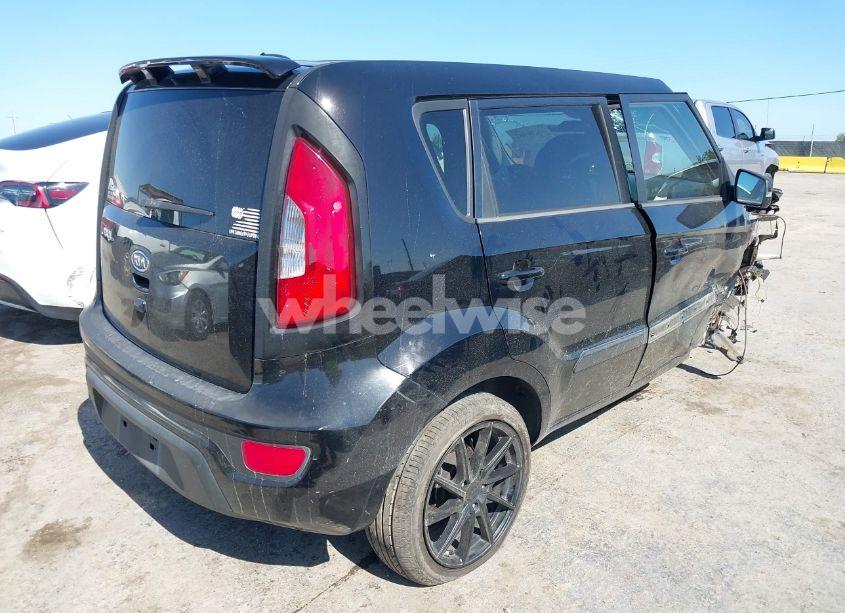 Photo 4 of 2012 Kia Soul + (VIN KNDJT2A68C7418828)