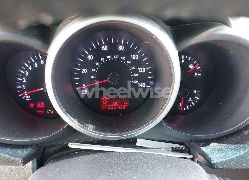 Photo 7 of 2012 Kia Soul + (VIN KNDJT2A68C7418828)