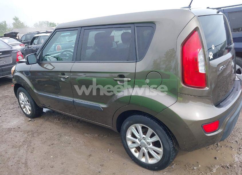 Photo 15 of 2013 Kia Soul + (VIN KNDJT2A68D7497578)