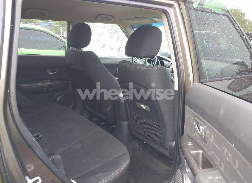 Photo 8 of 2013 Kia Soul + (VIN KNDJT2A68D7497578)