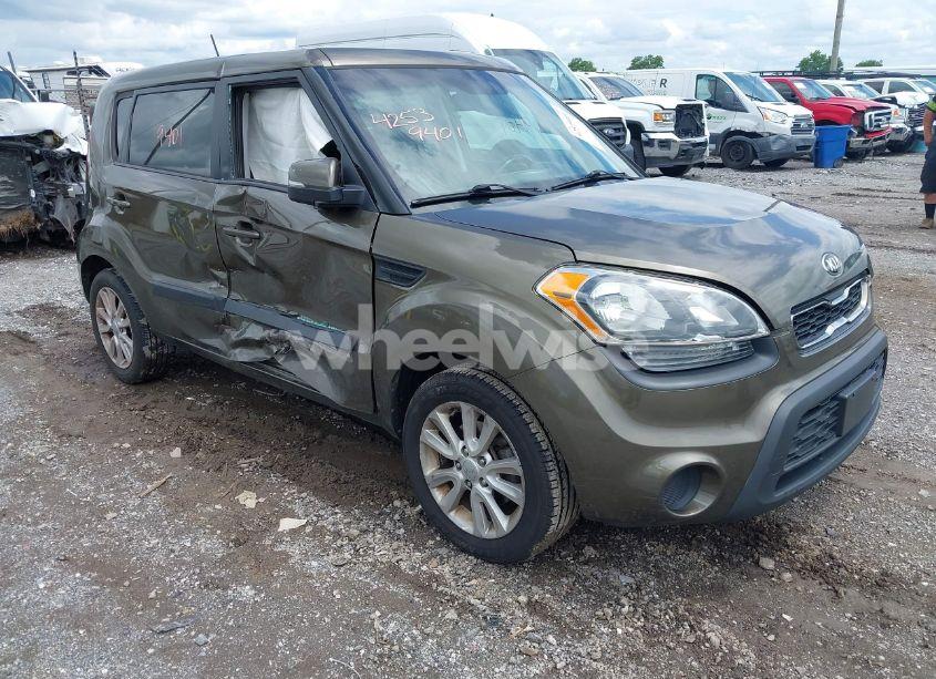 2013 Kia Soul + (VIN KNDJT2A68D7518719) main photo