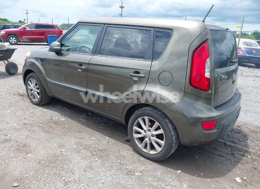 Photo 3 of 2013 Kia Soul + (VIN KNDJT2A68D7518719)