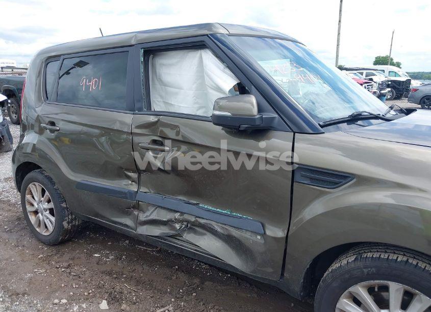 Photo 6 of 2013 Kia Soul + (VIN KNDJT2A68D7518719)