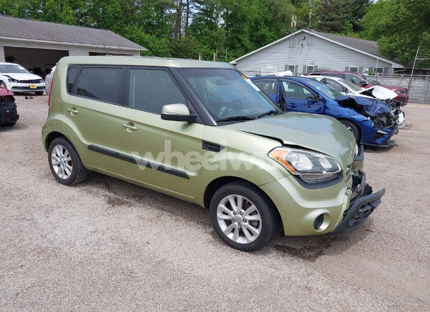 2013 Kia Soul + (VIN KNDJT2A68D7550568) main photo