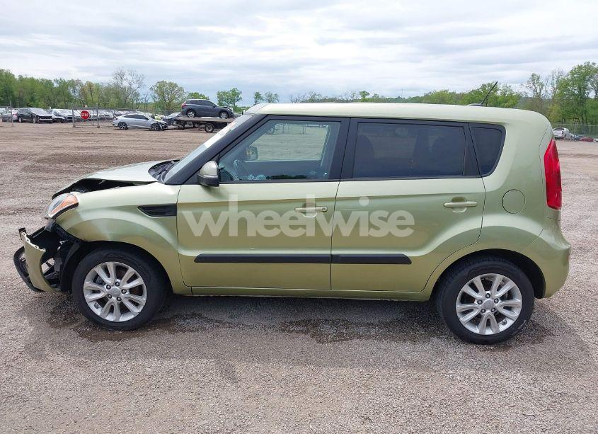 Photo 14 of 2013 Kia Soul + (VIN KNDJT2A68D7550568)