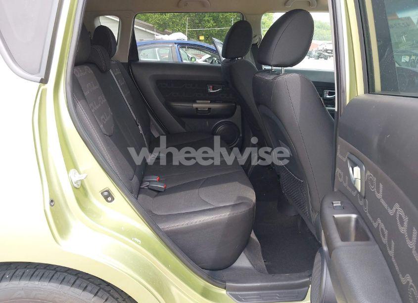 Photo 8 of 2013 Kia Soul + (VIN KNDJT2A68D7550568)
