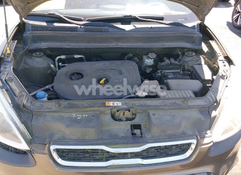 Photo 10 of 2012 Kia Soul + (VIN KNDJT2A69C7432219)