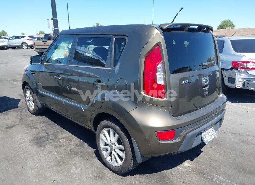 Photo 3 of 2012 Kia Soul + (VIN KNDJT2A69C7432219)