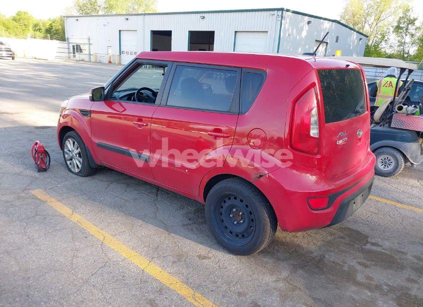 Photo 3 of 2012 Kia Soul + (VIN KNDJT2A69C7458299)