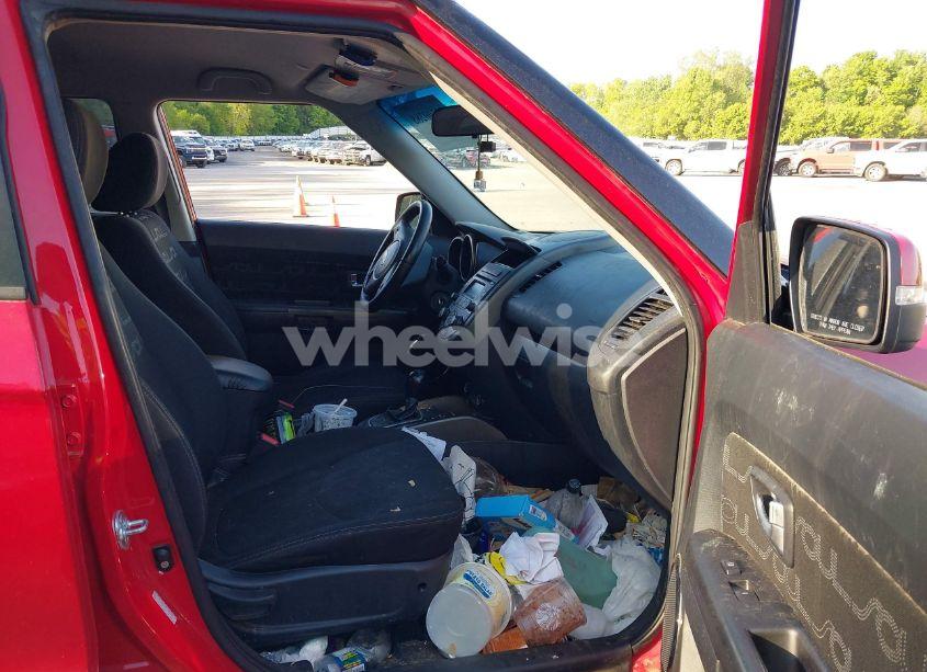 Photo 5 of 2012 Kia Soul + (VIN KNDJT2A69C7458299)